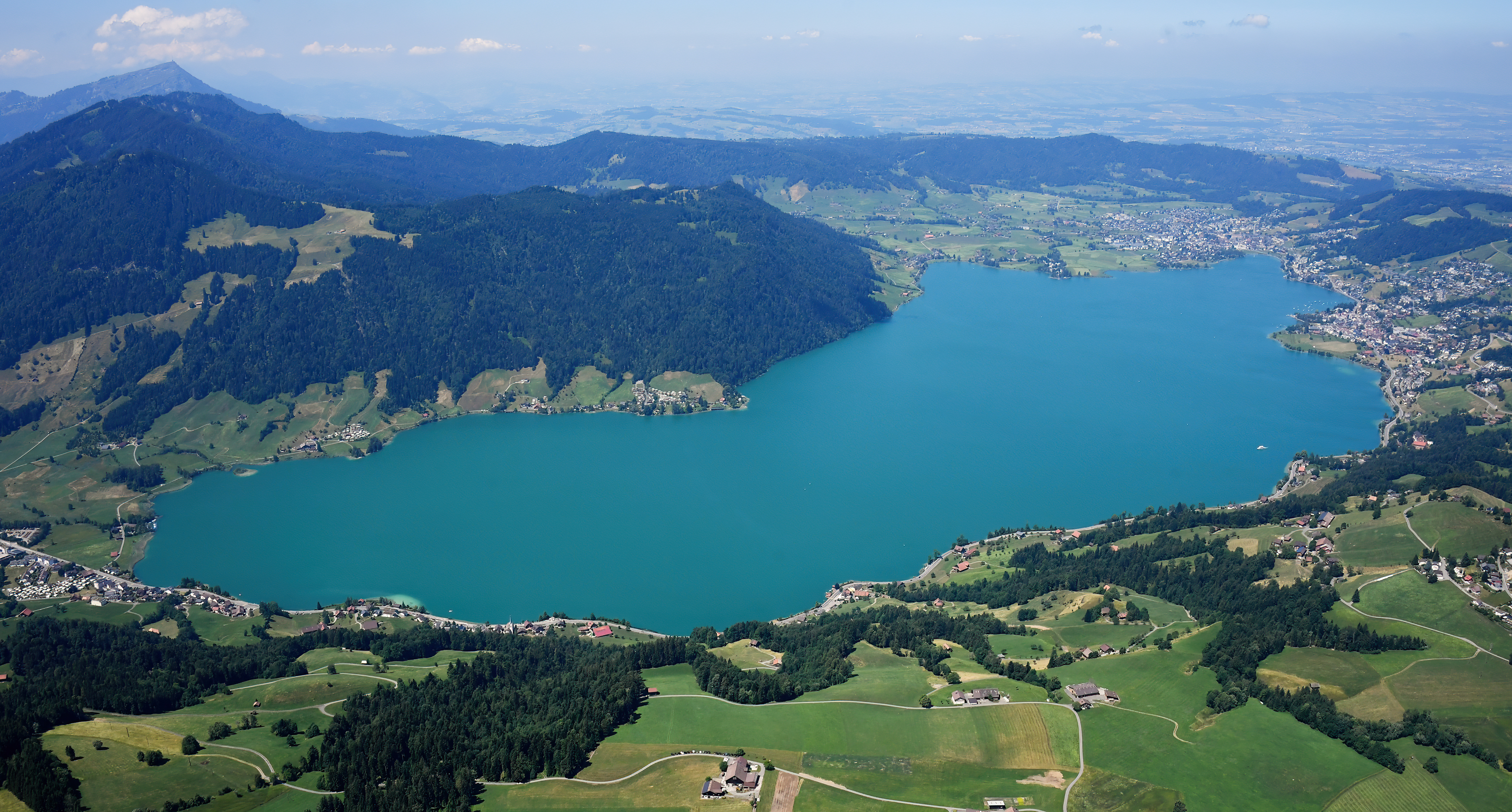 Aerial_image_of_Ägerisee_(view_from_the_east).jpg