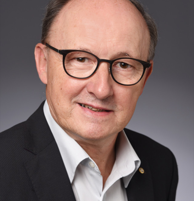 Walter-Bloch-Mitglied-Stiftungsrat.jpg Walter-Bloch-Mitglied-Stiftungsrat.jpg